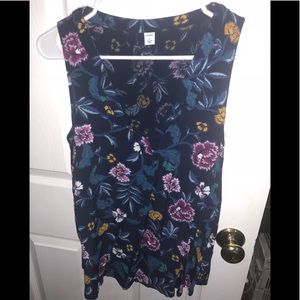 Old navy floral v neck top